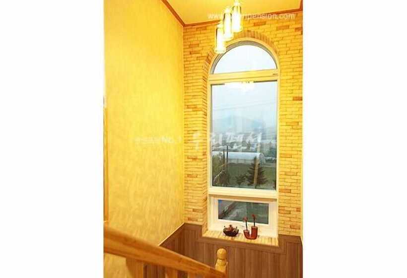 Yangpyeong Moegaram Pension