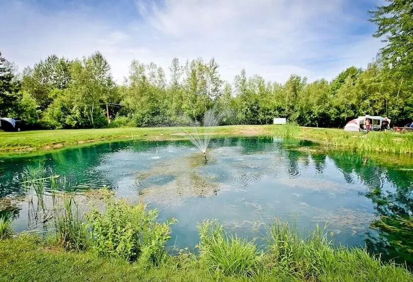 Aamiaismajoitus (B&B) Auberge Papillon Lune