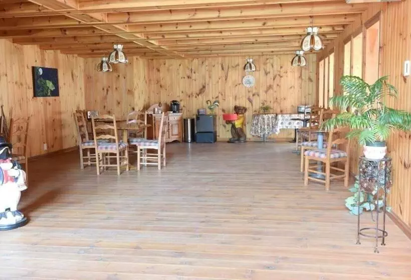 Aamiaismajoitus (B&B) Auberge Papillon Lune