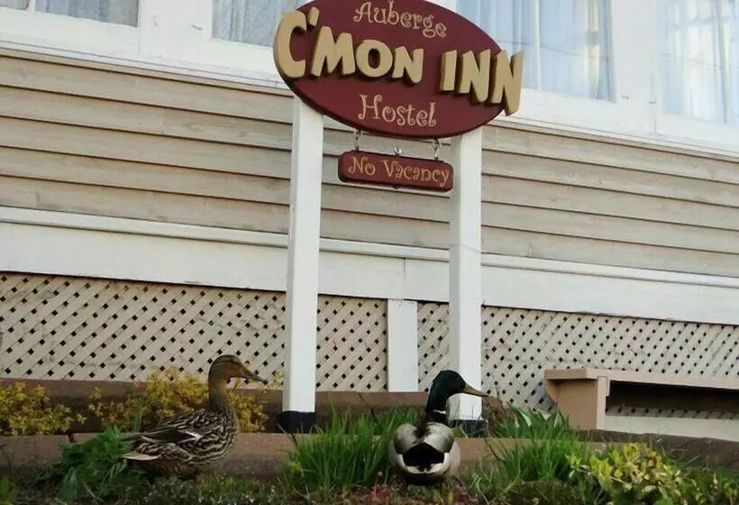 C Mon Inn Hostel