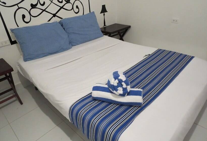 Cartagena Hostel Adults Only