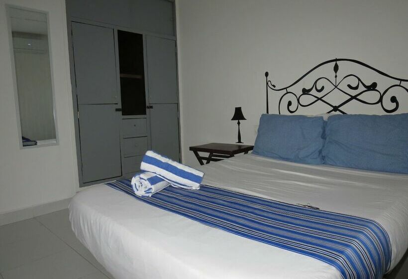 Cartagena Hostel Adults Only