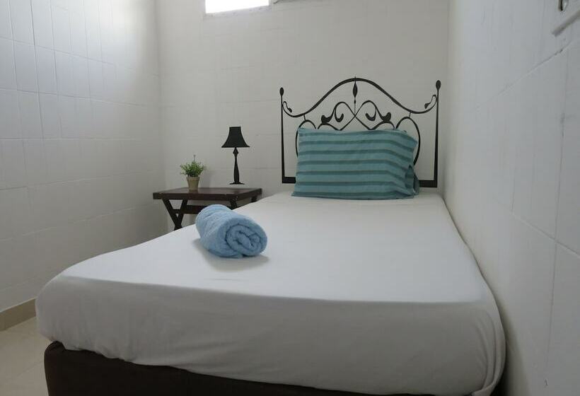 Cartagena Hostel Adults Only