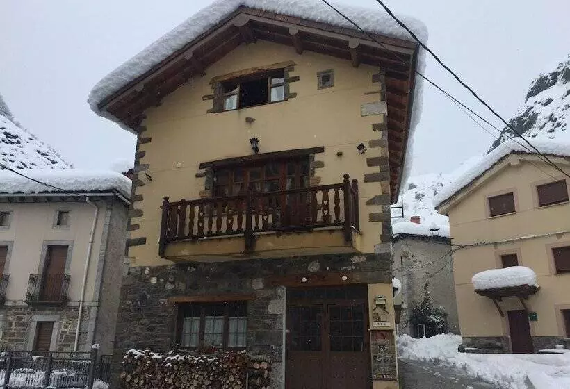 El Invernal De Picos