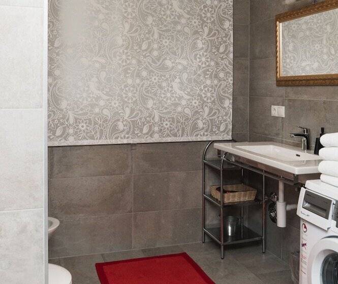 Golden Roof Apartments By Penz