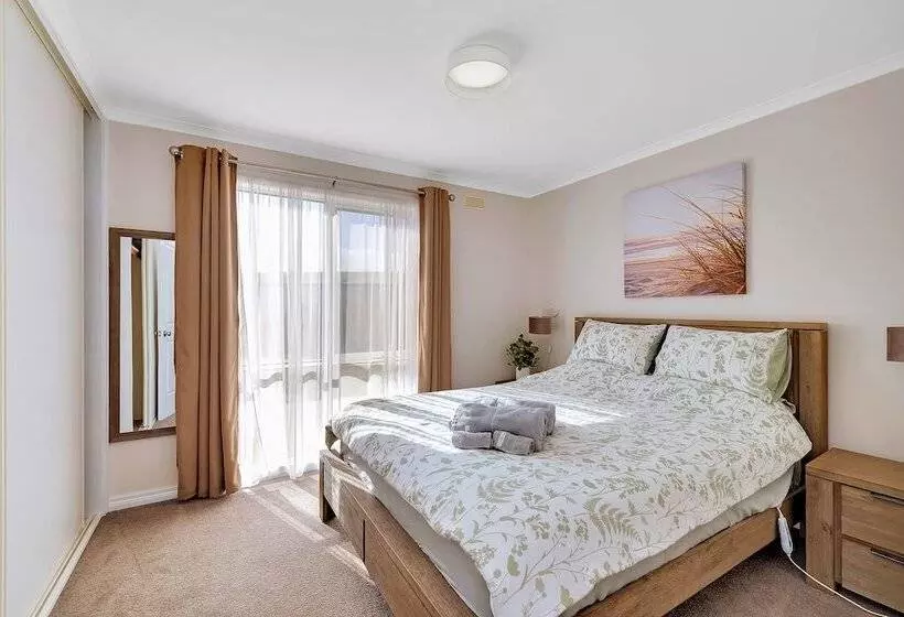 High View Family Cottages