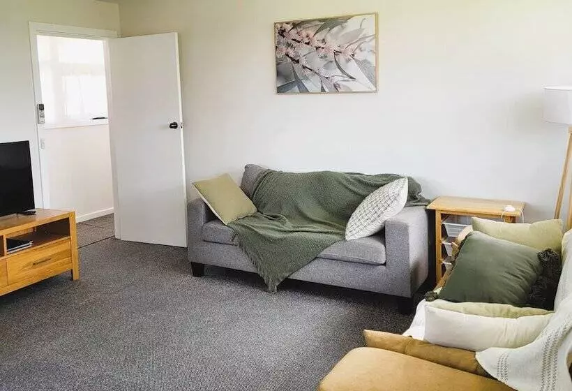 High View Family Cottages