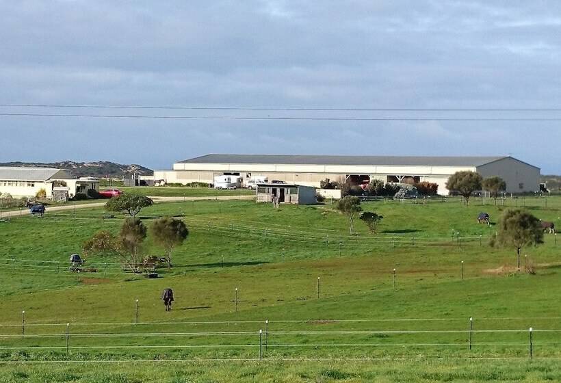 High View Family Cottages