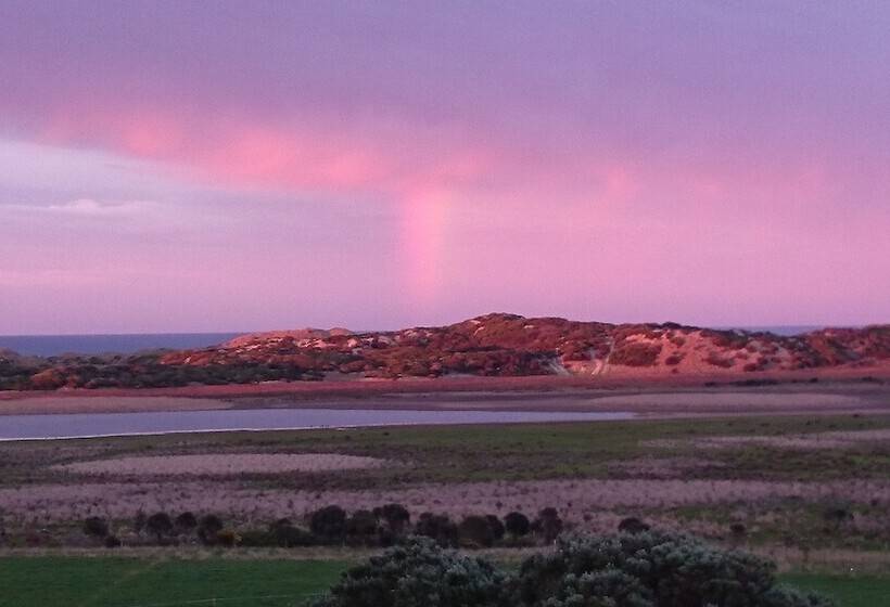 High View Family Cottages