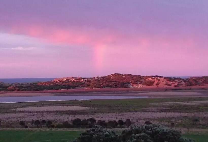 High View Family Cottages