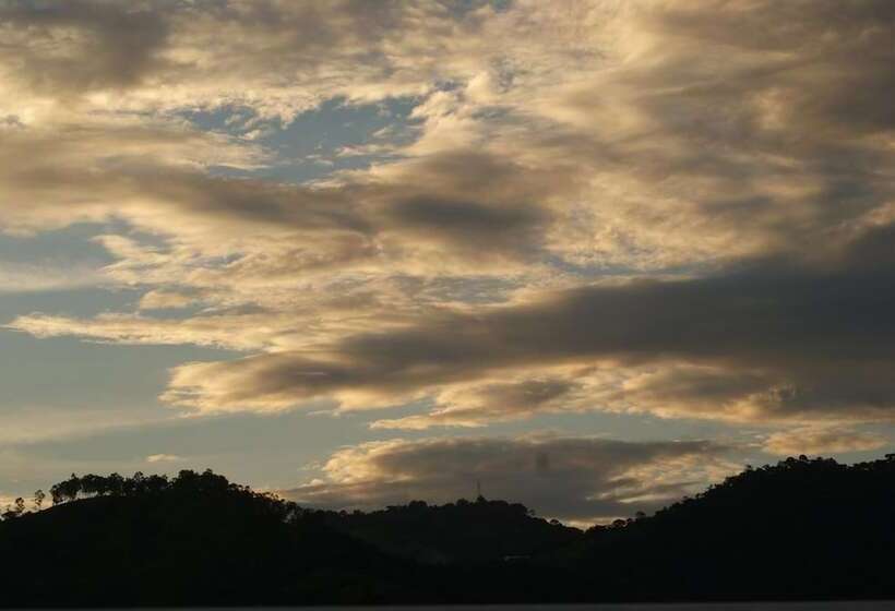 Hostal Casa Verde Hostel