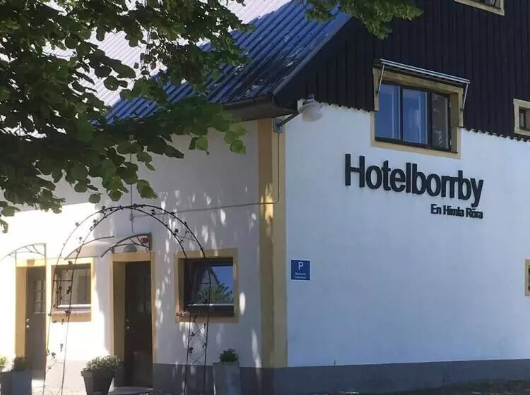 هتل Borrby