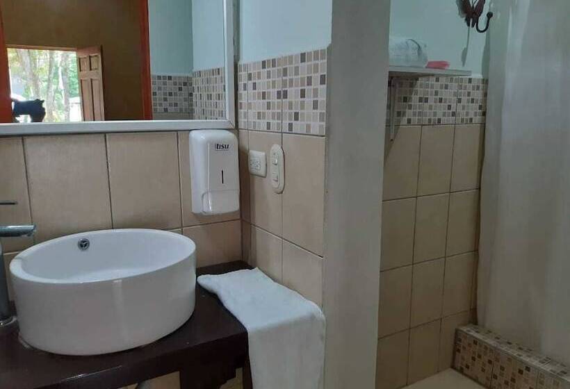 هتل Campestre Santa Ana