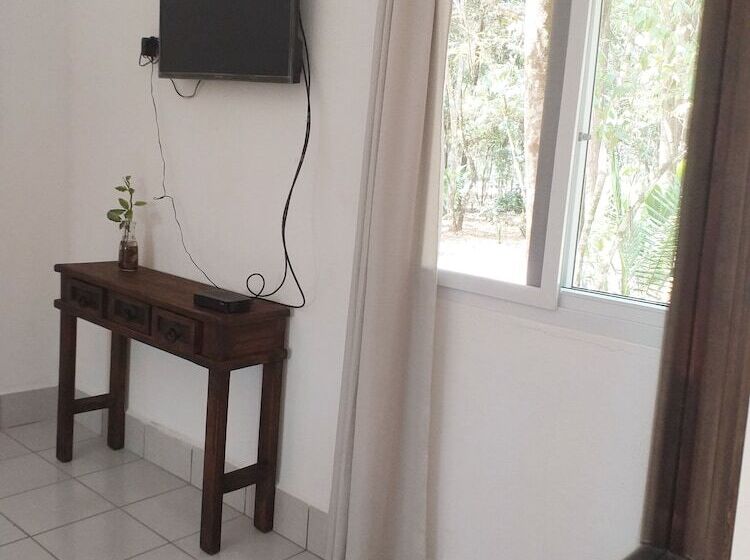 هتل Campestre Santa Ana