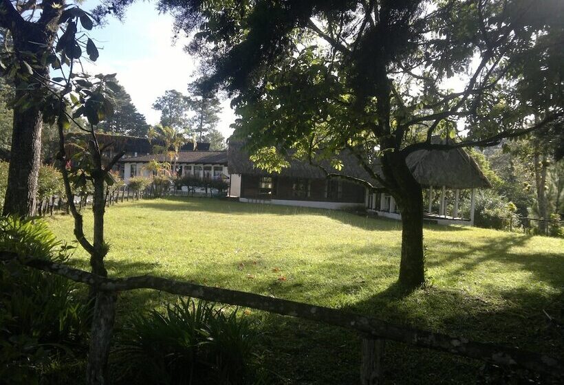 هتل Posada Montaña Del Quetzal