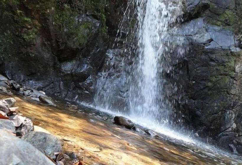 هتل Posada Montaña Del Quetzal