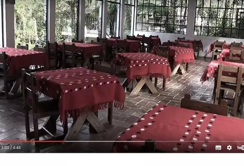 هتل Posada Montaña Del Quetzal