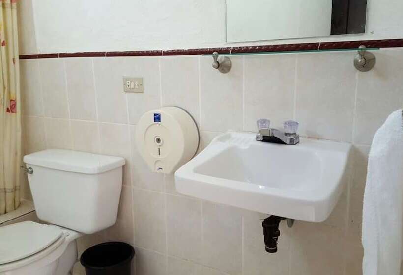 هتل Posada Montaña Del Quetzal