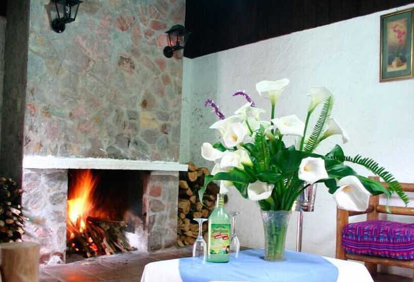 هتل Posada Montaña Del Quetzal