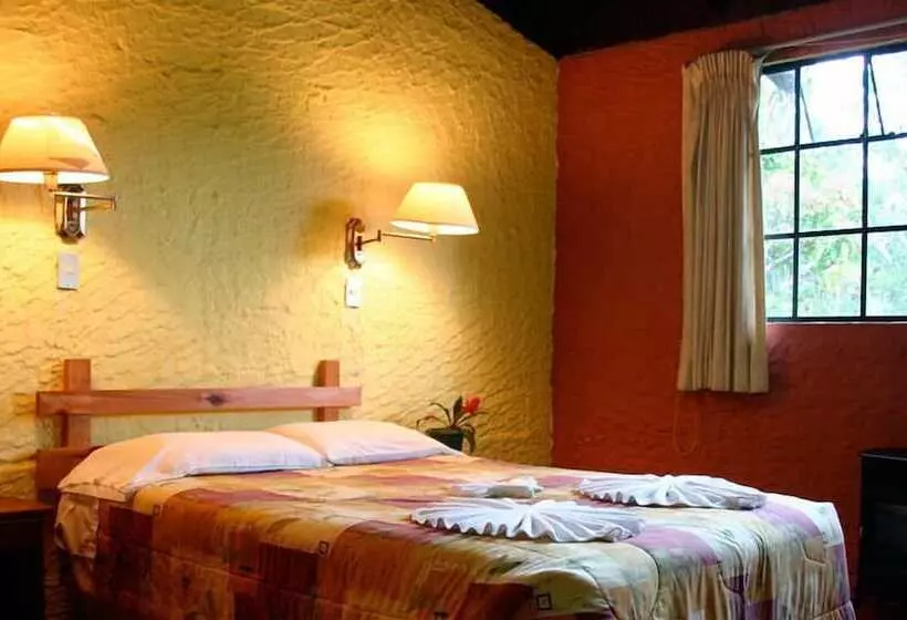 هتل Posada Montaña Del Quetzal