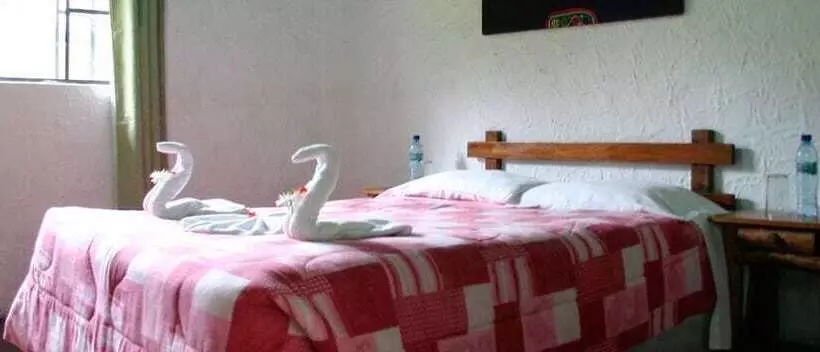 هتل Posada Montaña Del Quetzal