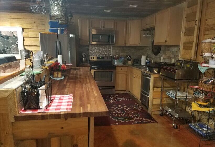 호텔 Red Fern Plantation Lodge