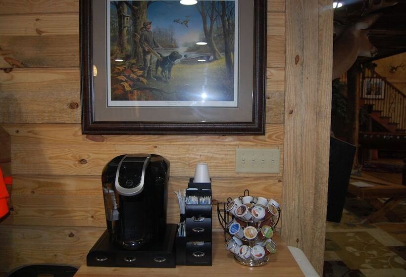 호텔 Red Fern Plantation Lodge