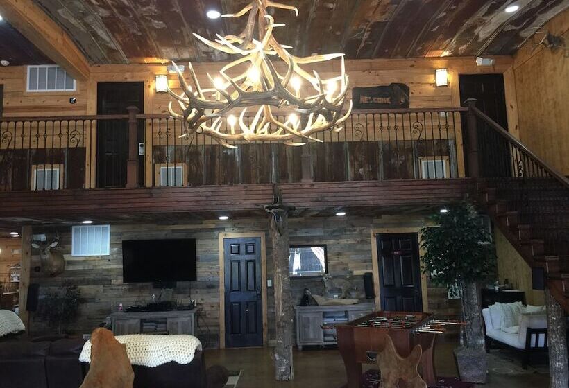 호텔 Red Fern Plantation Lodge