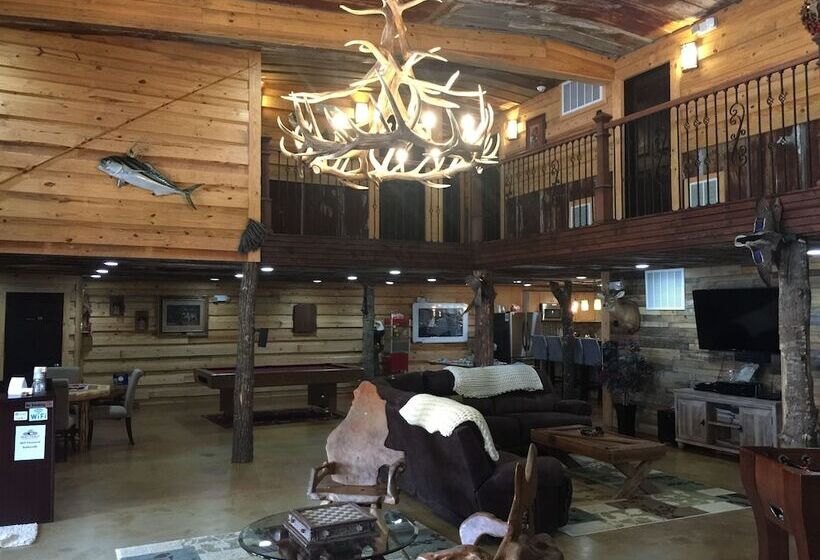 호텔 Red Fern Plantation Lodge