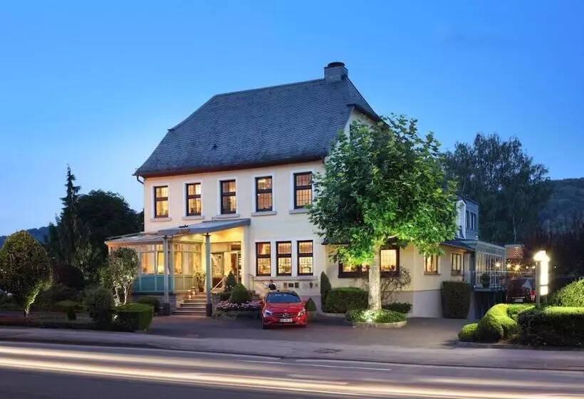 هتل & Restaurant Menge