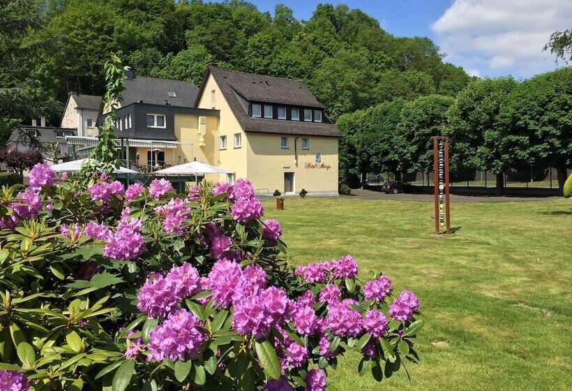 ホテル & Restaurant Menge