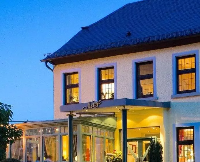 هتل & Restaurant Menge