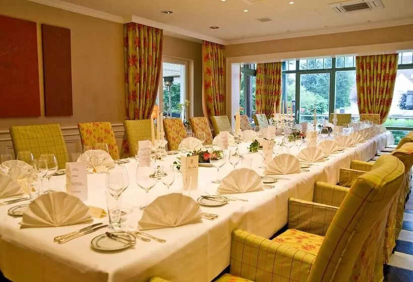 هتل & Restaurant Menge