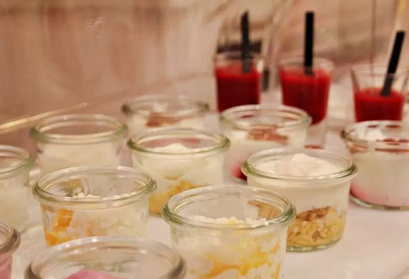 هتل & Restaurant Menge