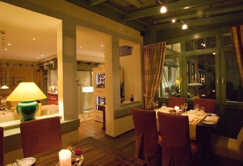 ホテル & Restaurant Menge