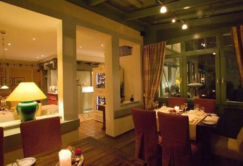 هتل & Restaurant Menge