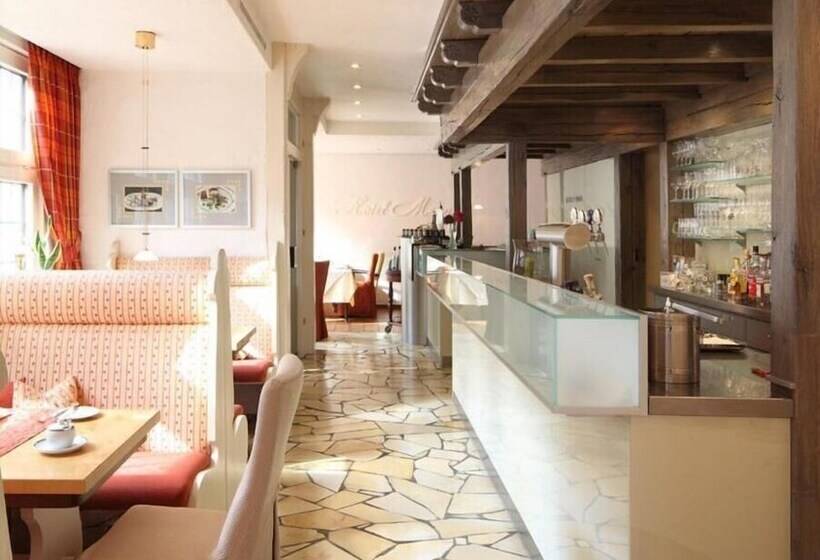 ホテル & Restaurant Menge