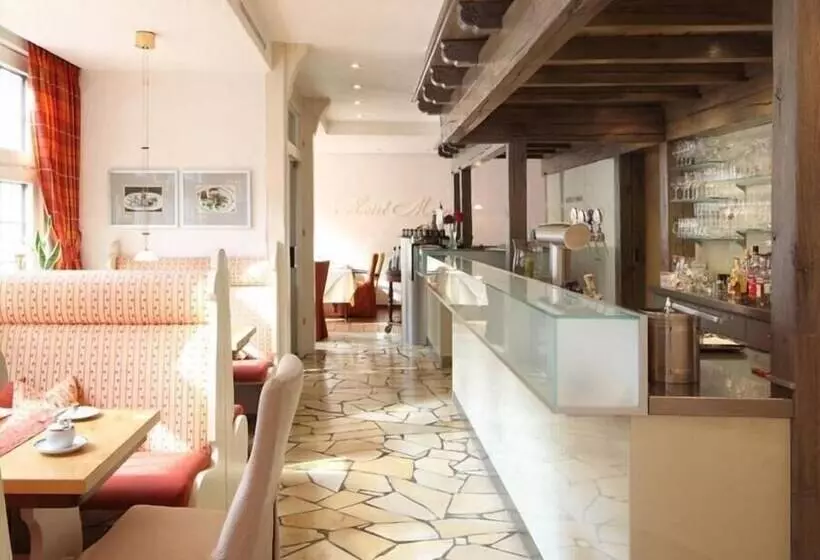 هتل & Restaurant Menge