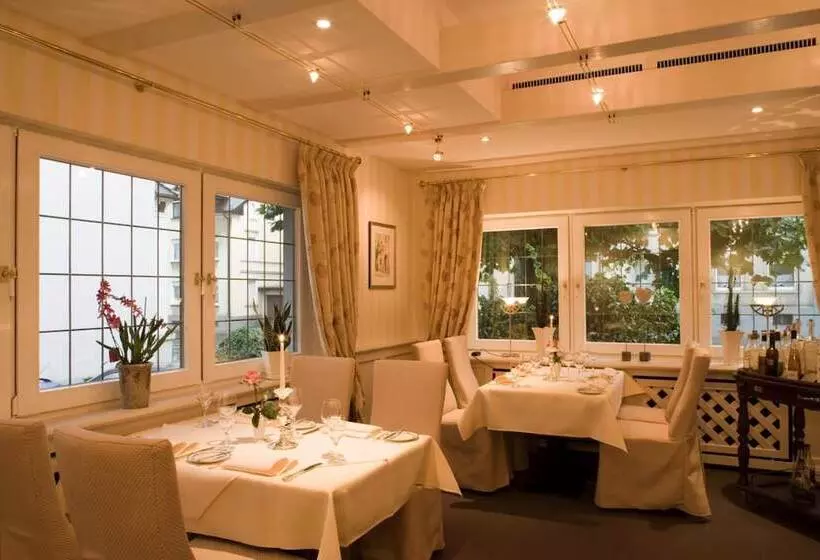 هتل & Restaurant Menge