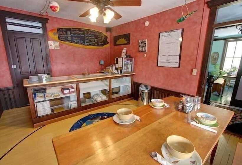 Отель Riverside