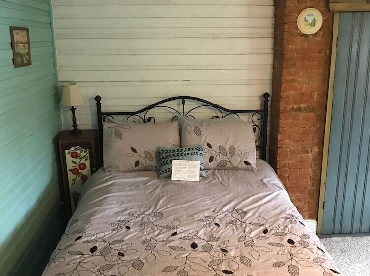 Отель Riverside