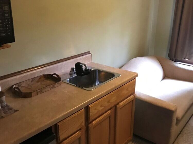 Отель Riverside