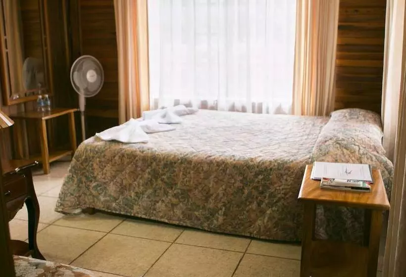 Hotelli Santa Elena Lodge