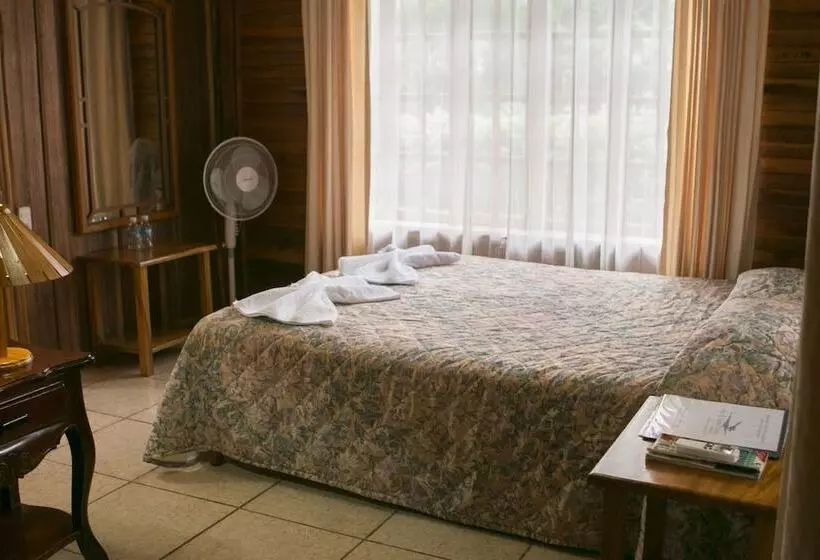 Hotelli Santa Elena Lodge