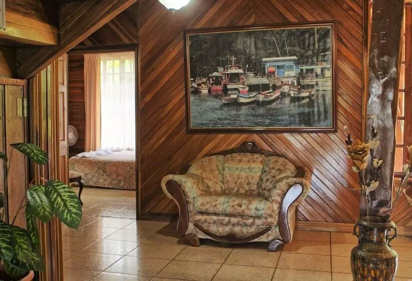 Hotelli Santa Elena Lodge