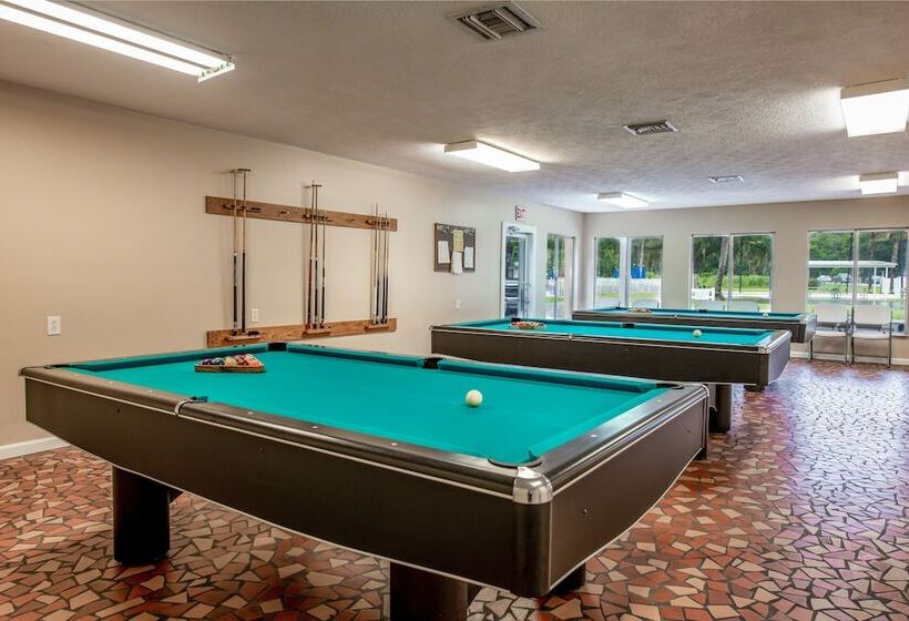 Hotel Tampa East Rv Resort Campground