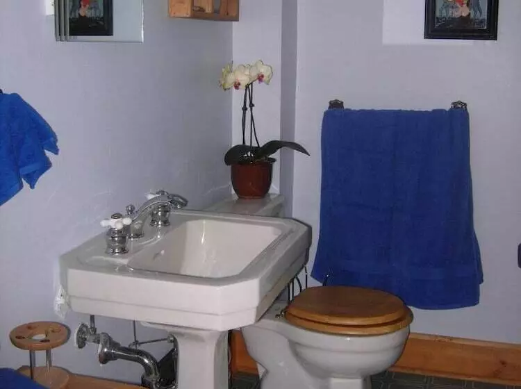 Koch Haus Bed & Breakfast