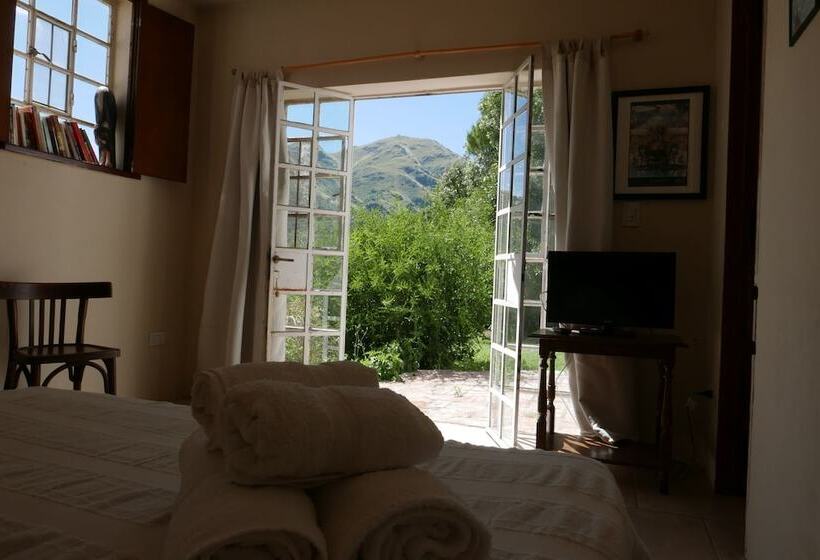 La Morada Hostal De Montaña