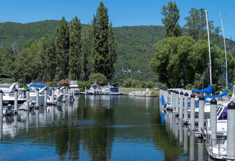 Lupin Lodge Bed And Breakfast