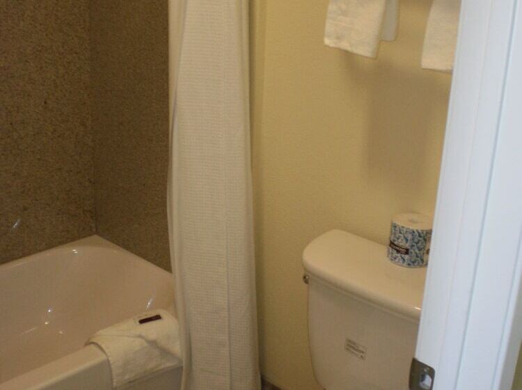 Мотель Executive Inn